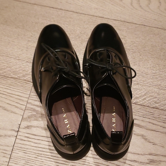 Zara black platform shoes with laces - Picture 2 of 5